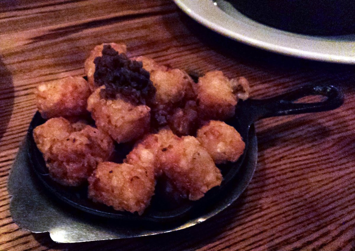 Newport RI Pubs With Good Food That Locals Love