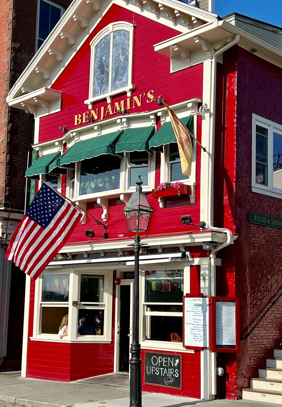 Top Vegetarian Friendly Restaurants in Newport RI for Delicious Meals